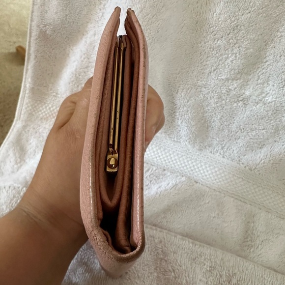 CHANEL CC Logo Caviar Skin Long Bifold Wallet - Picture 14 of 16